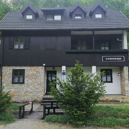 ホテル San Korana Plitvička Jezera エクステリア 写真